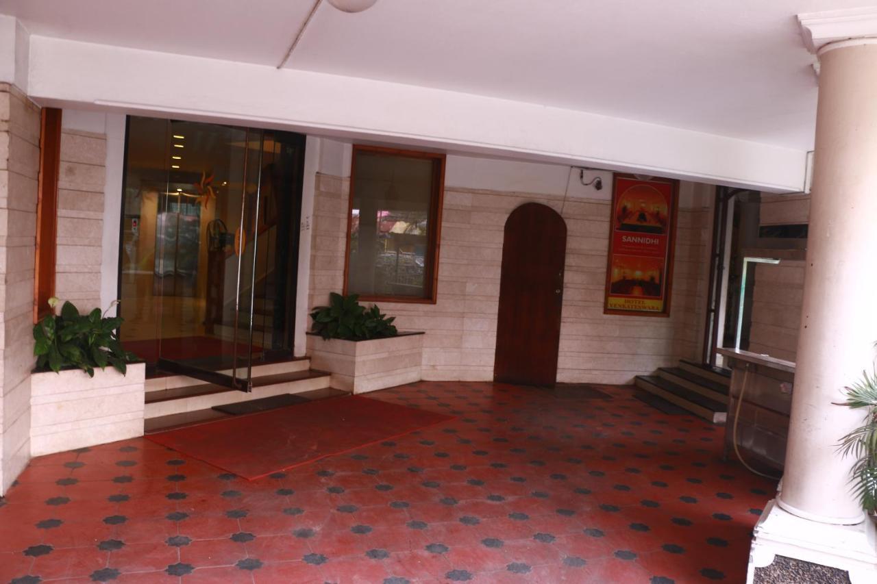 Hotel Venkateswara Thiruvananthapuram Exterior photo